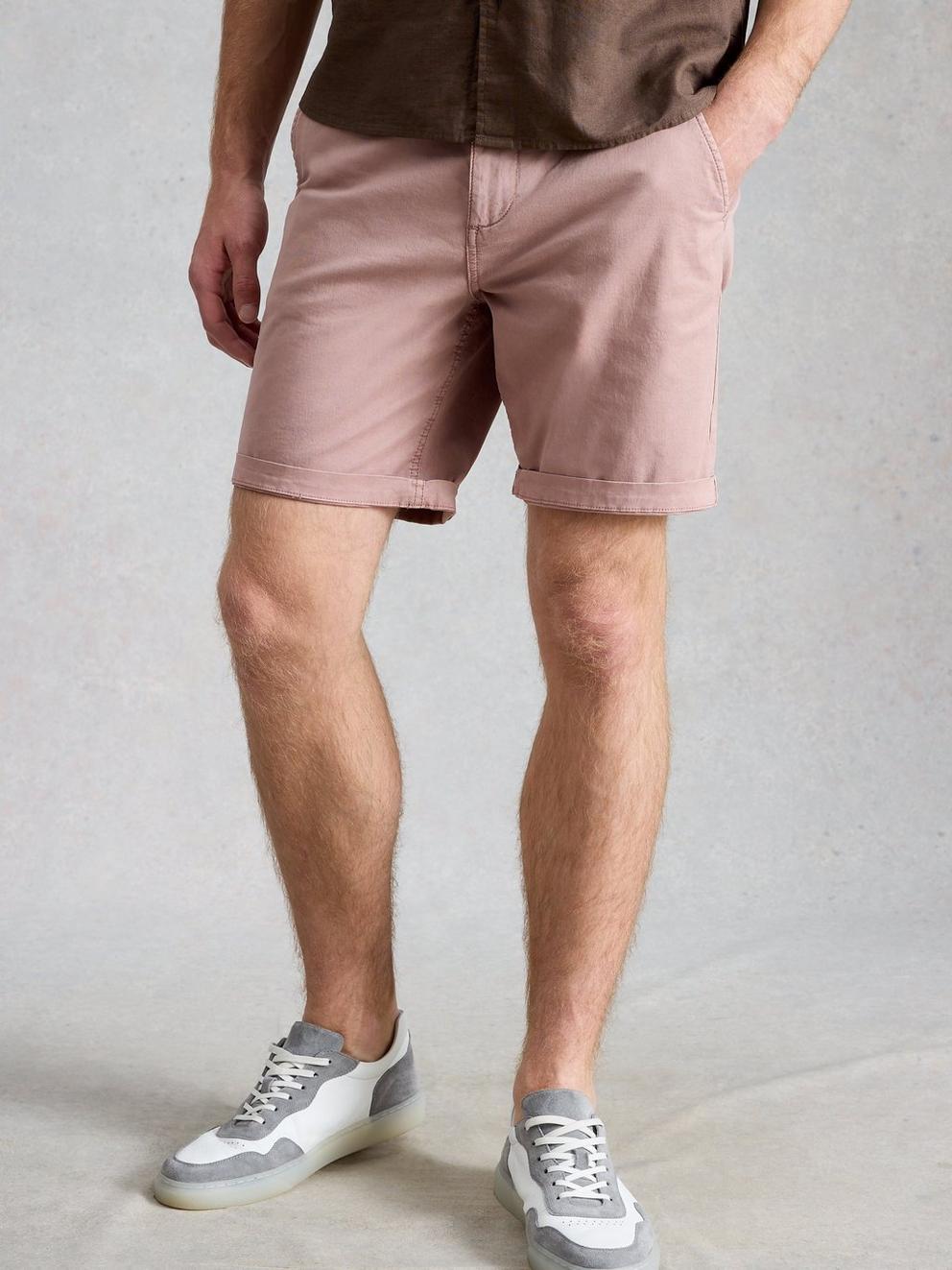 Sutton Chino Short Organic in DUS PINK - LIFESTYLE