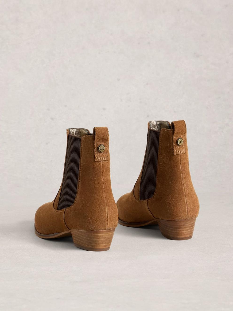 Chelsea Willow Ankle Boot in DARK TAN - FLAT BACK
