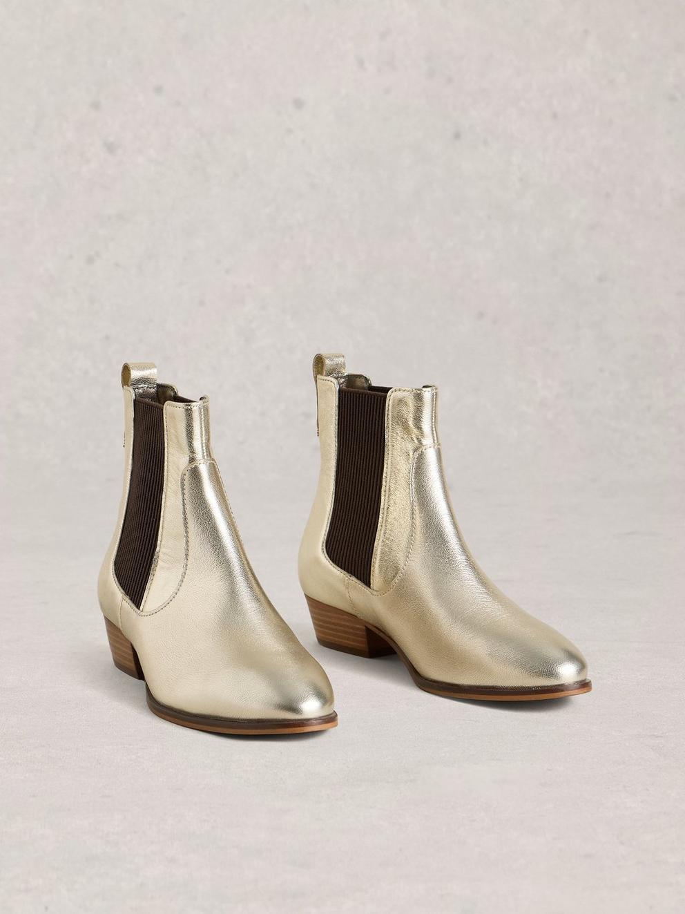 Chelsea Willow Ankle Boot in GLD TN MET - FLAT FRONT