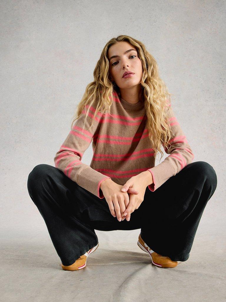 Sasha Full Length Wide Leg Trouser in WASHED BLK - MODEL DETAIL