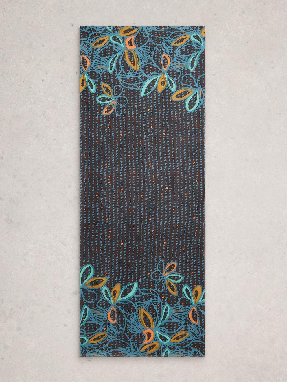 Sophie Print Scarf in BLK PR - FLAT BACK