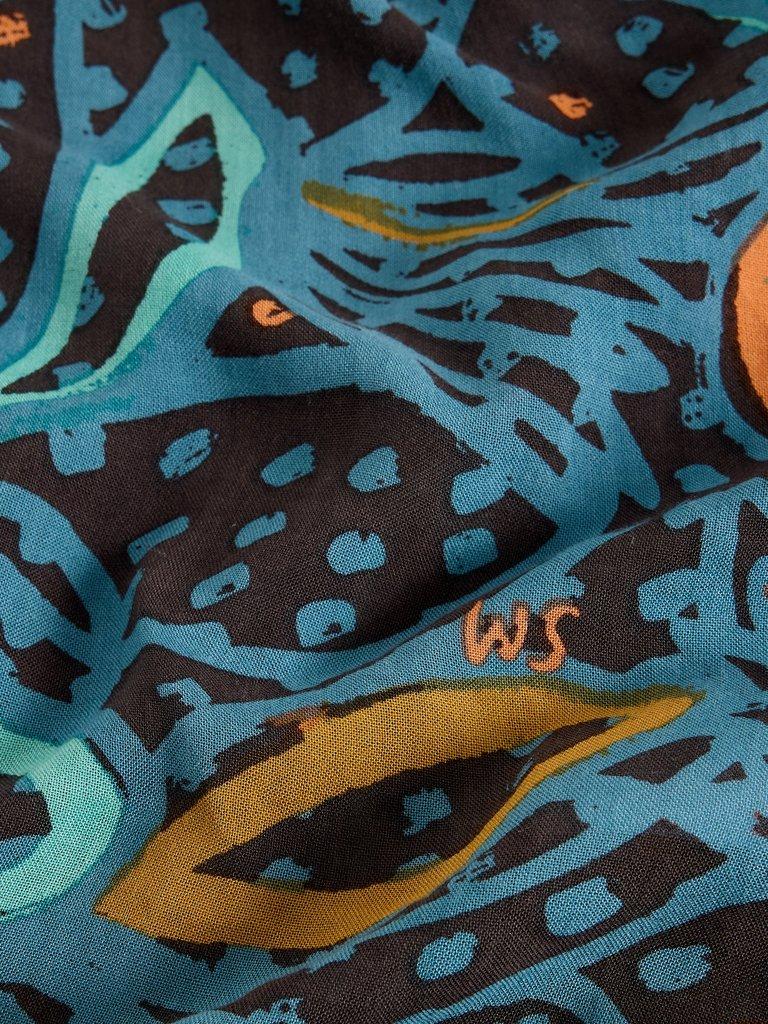 Sophie Print Scarf in BLK PR - FLAT DETAIL