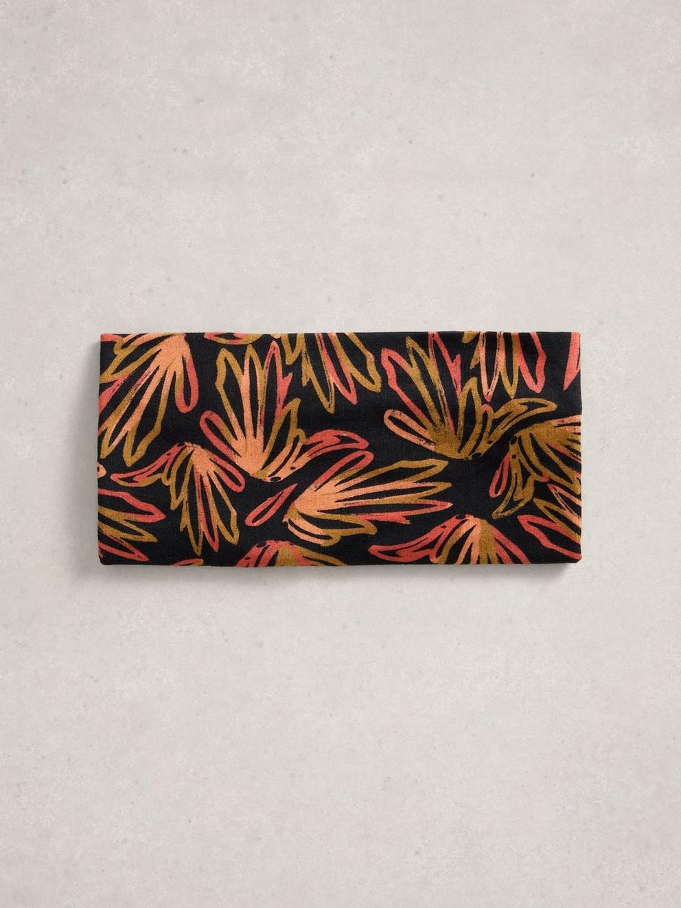 Versatile Neck Jersey Roll in BLK MLT - LIFESTYLE