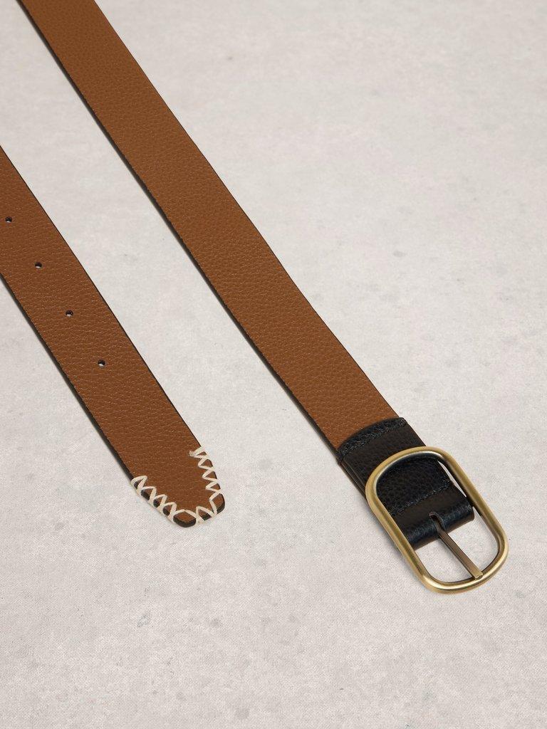 Leather Reversible Belt in PURE BLK - FLAT DETAIL