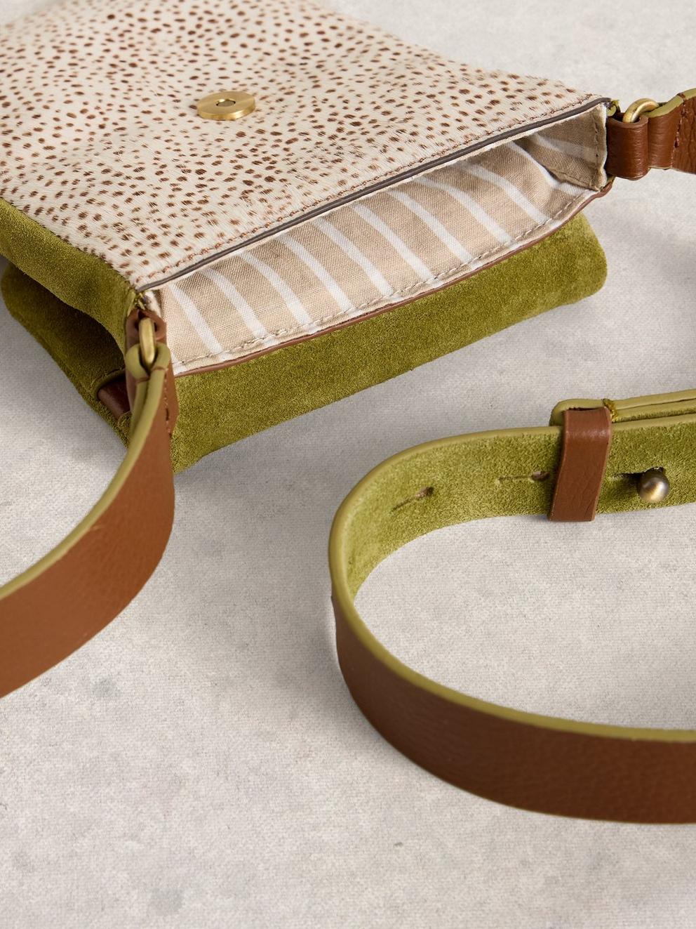 Tiggy Zip Phone Bag in GREEN MLT - FLAT DETAIL