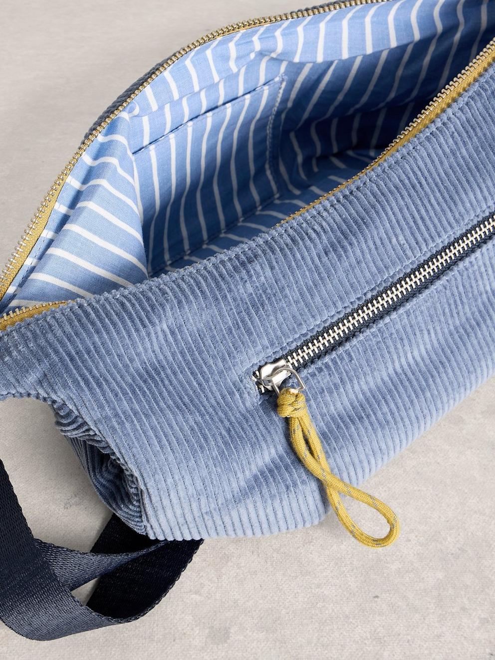 Meadow Zip Corduroy Bag in DUS BLUE - FLAT DETAIL
