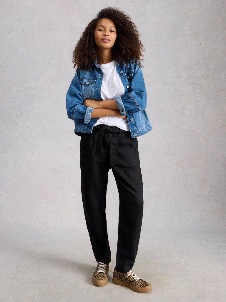 Hadley Linen Trouser in PURE BLK - MODEL FRONT