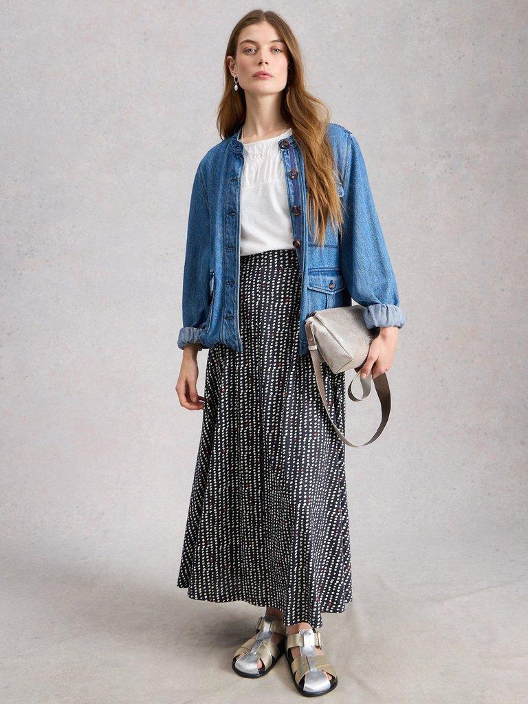 Jada Maxi Jersey Skirt in NAVY MULTI - MODEL FRONT