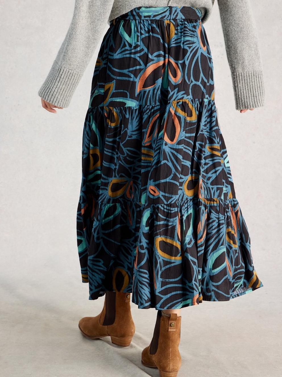 Lotus Print Maxi Skirt in BLK MLT - MODEL BACK