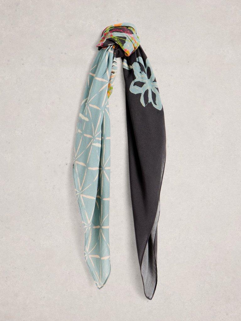 Emma Square Printed Scarf in NAT PR - FLAT FRONT