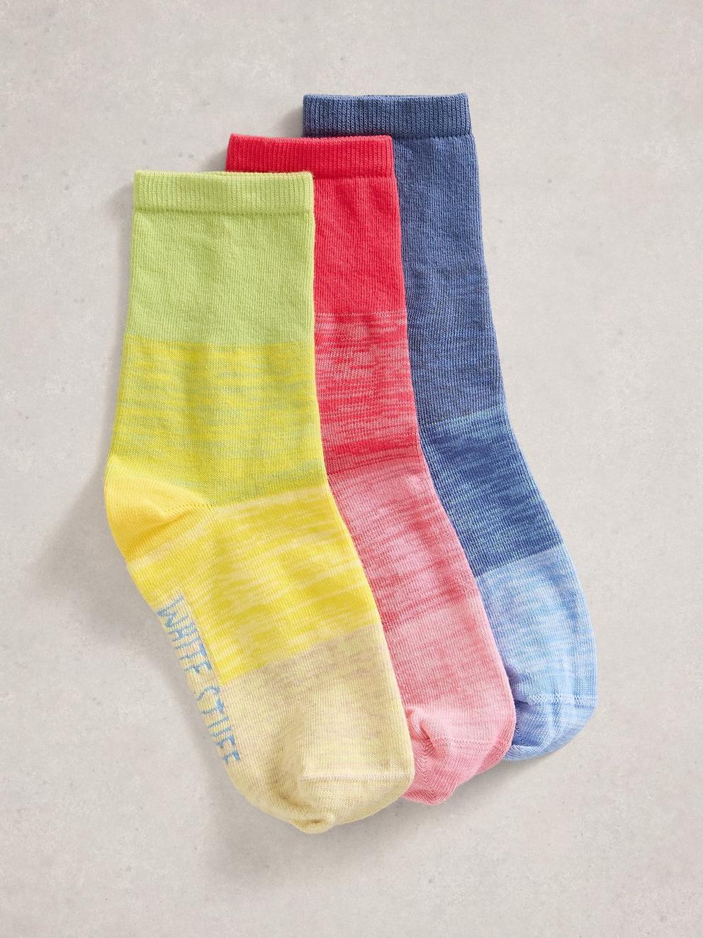 3PK Spacedye Socks in PINK MLT - FLAT FRONT