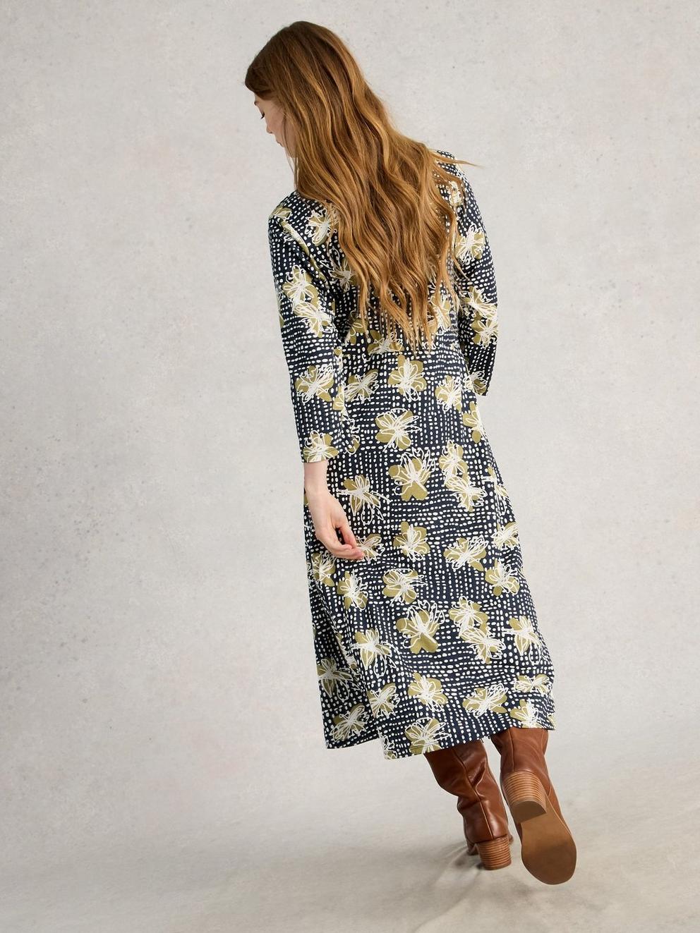 Rua Jersey Collared Shirt Dress Midi in NAVY PR - MODEL BACK