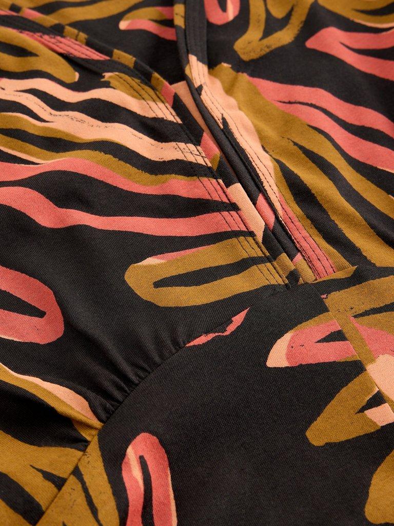 Megan Jersey Long Sleeve Midi Dress in BLK MLT - FLAT DETAIL