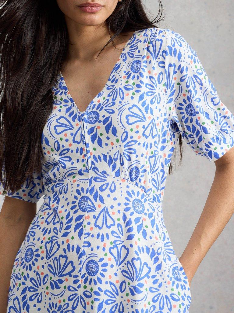 Megan Jersey Dress in IVORY MLT - MODEL DETAIL