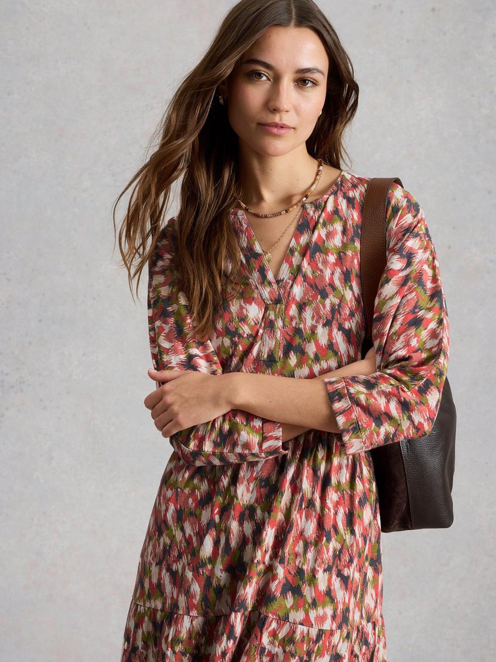 Tabitha Jersey Dress in PINK PR - LIFESTYLE