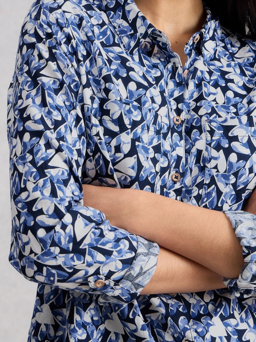 Sophie Collared Organic Cotton Long Sleeve Shirt in NAVY PR - MODEL DETAIL