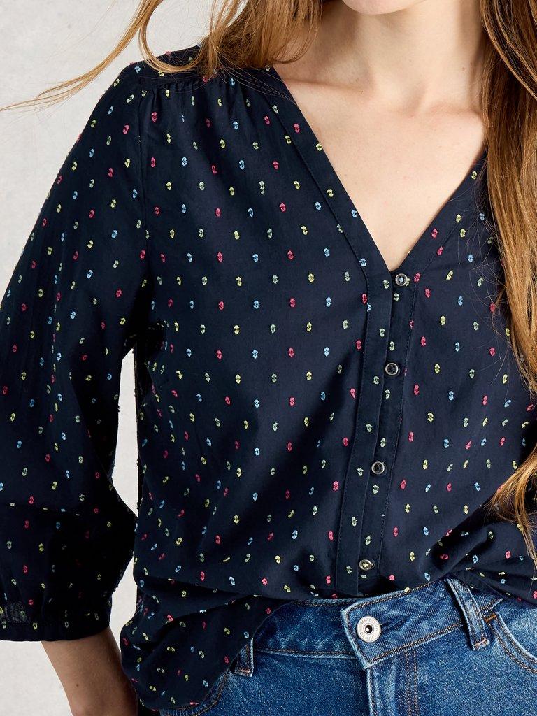 Ruby Cotton Organic Top in NAVY MULTI - MODEL DETAIL