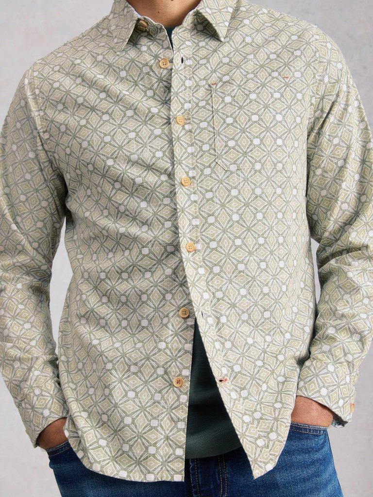 Finsbury Tile Print Shirt in GREEN PR - MODEL DETAIL