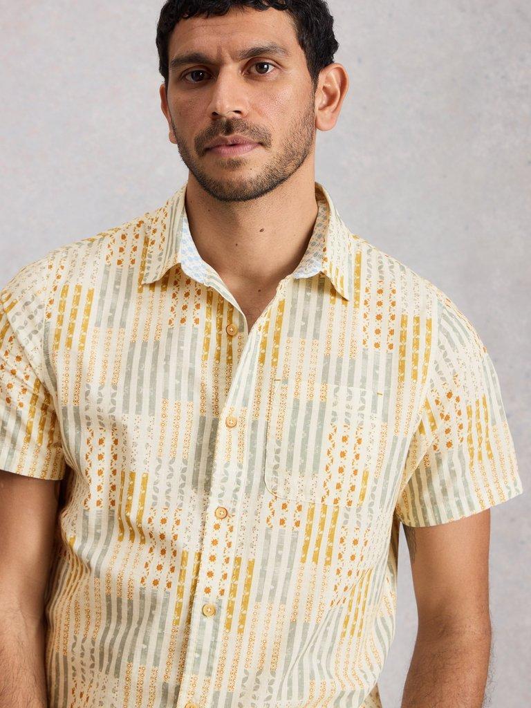 Finsbury SS Patch Print Shirt in YELLOW PR - MODEL DETAIL