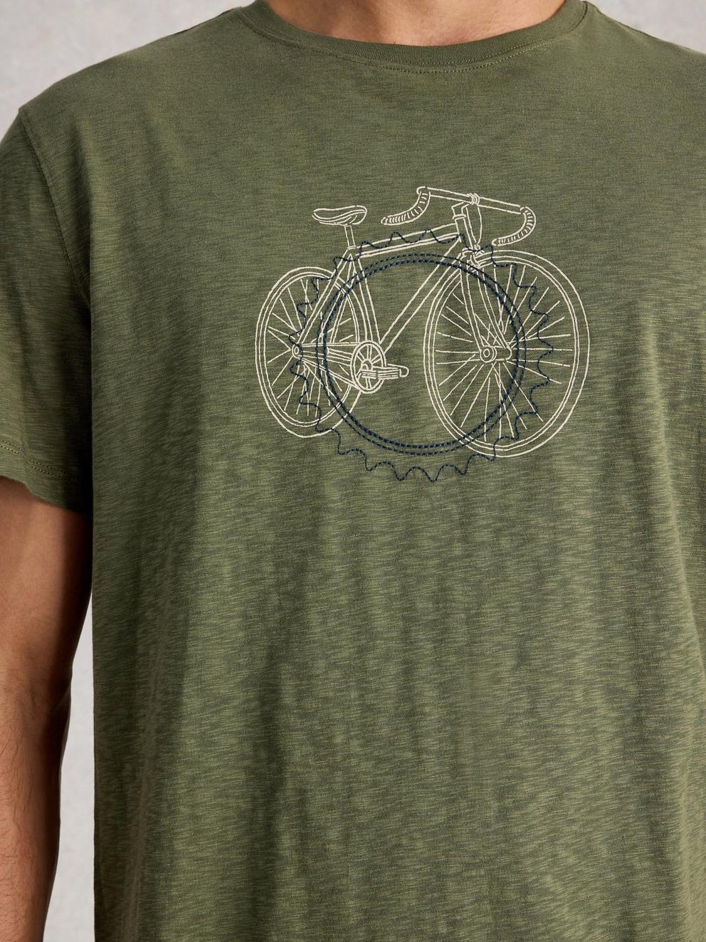 Abersoch Cogs Graphic Tee in GREEN PR - MODEL DETAIL
