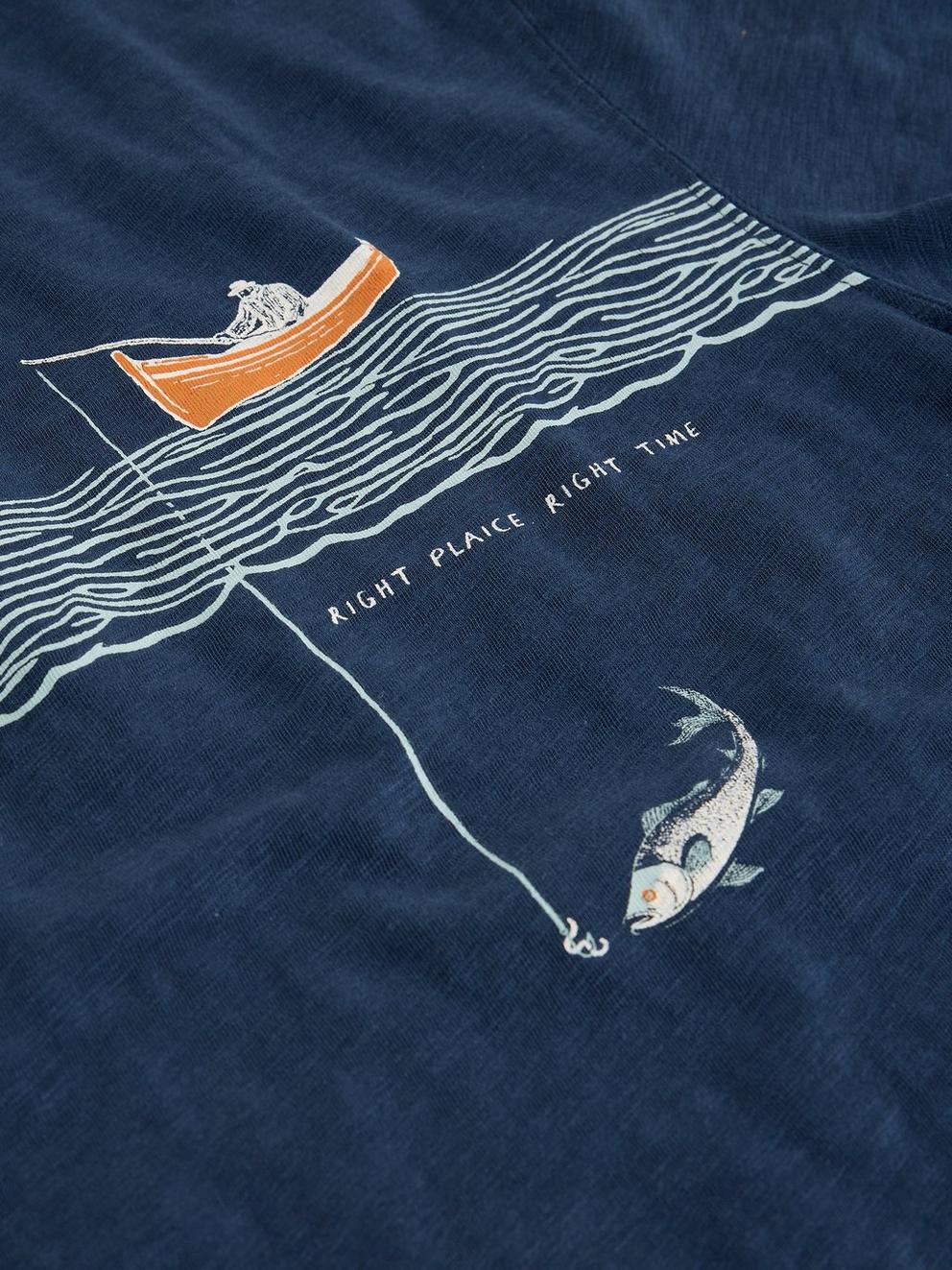 Abersoch Tee Graphic In the Ocean in NAVY PR - FLAT DETAIL