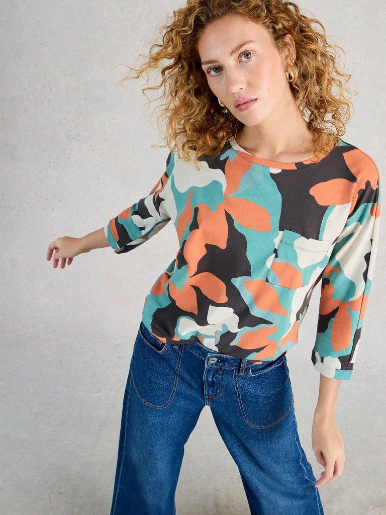 DEMI CREW NECK DOLMAN TOP in GREY PR - MODEL DETAIL