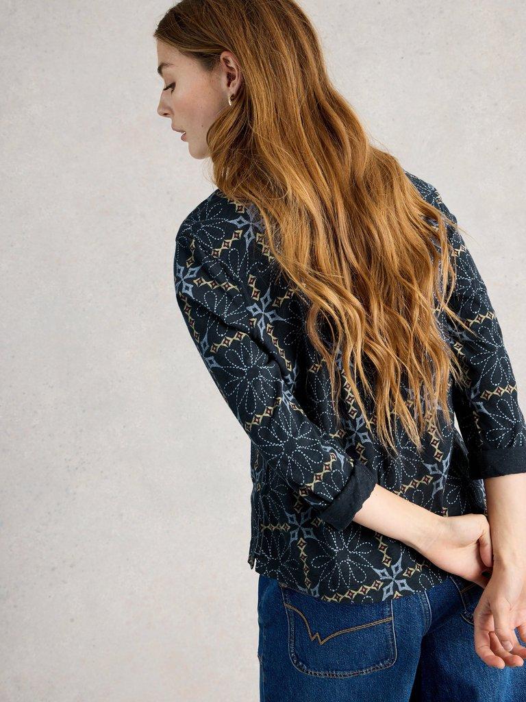 ALLIE JERSEY SHIRT in NAVY PR - MODEL BACK