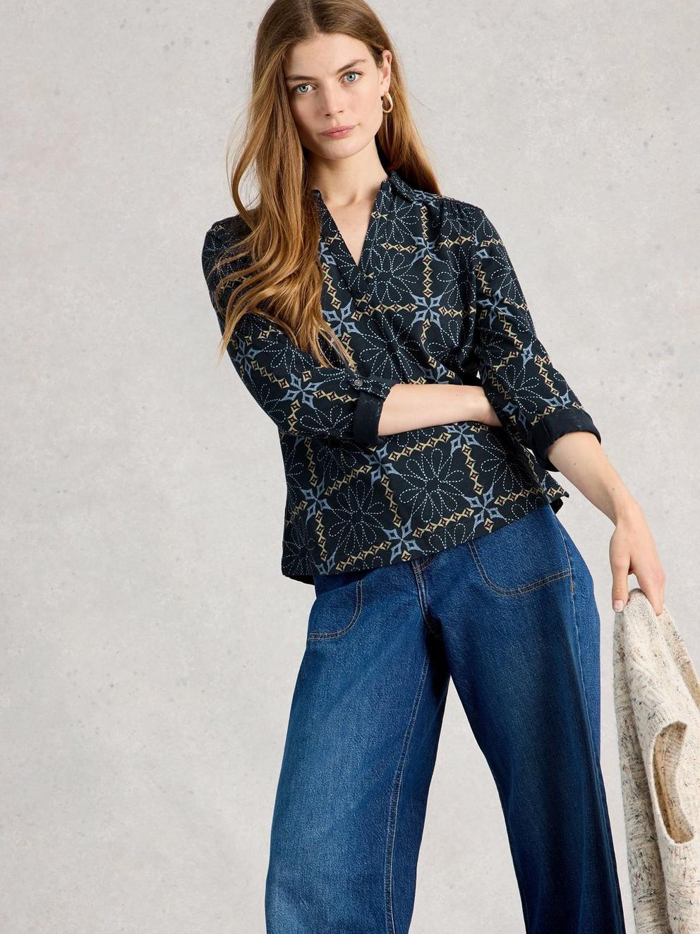 ALLIE JERSEY SHIRT in NAVY PR - MODEL DETAIL