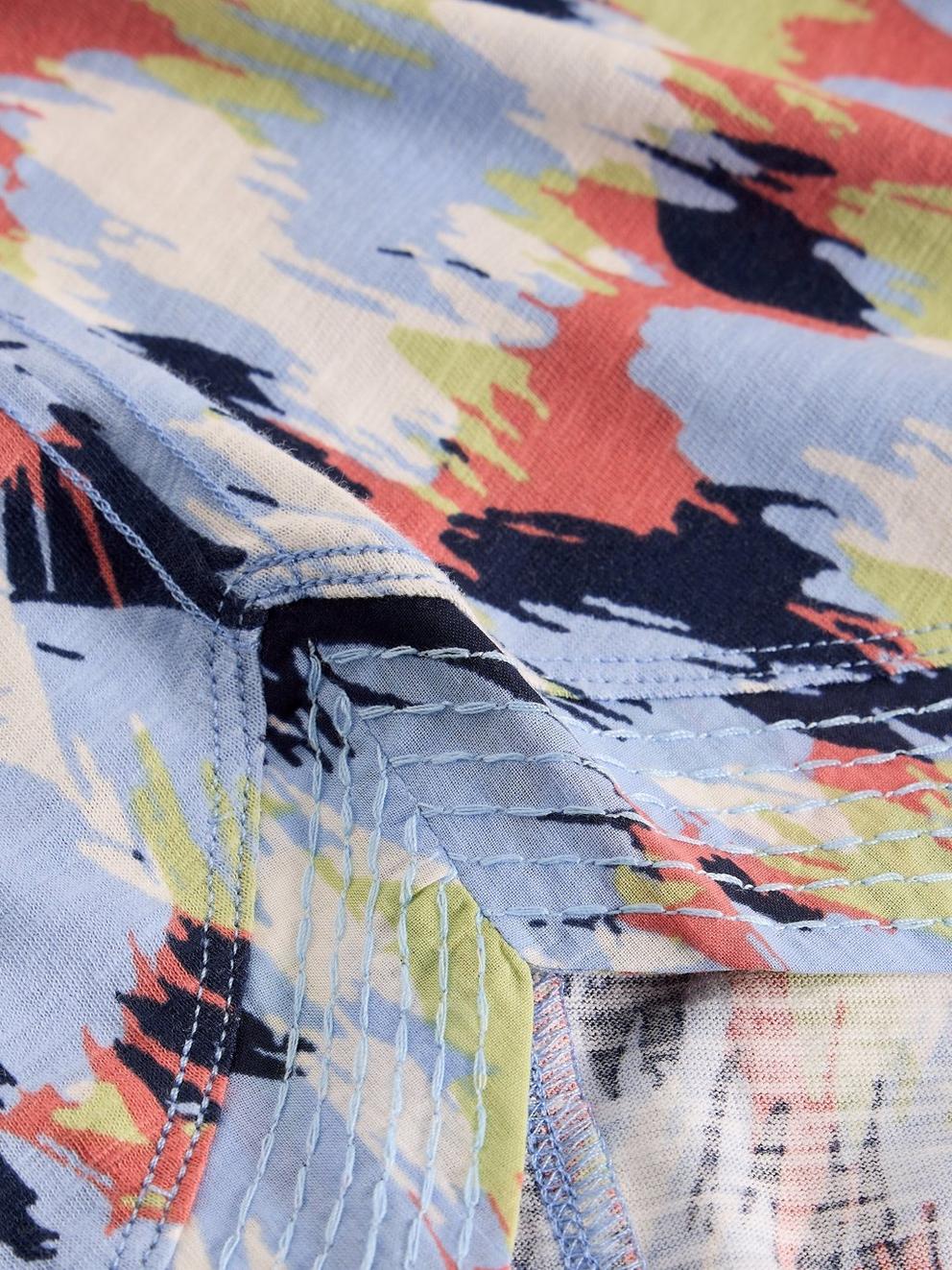 WEAVER NOTCH NECK SHORT SLEEVE TEE in BLUE MLT - FLAT DETAIL