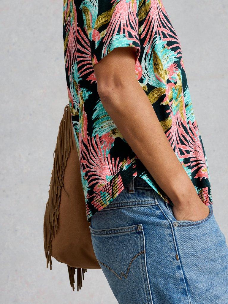 WEAVER NOTCH NECK SHORT SLEEVE TEE in GREEN MLT - LIFESTYLE