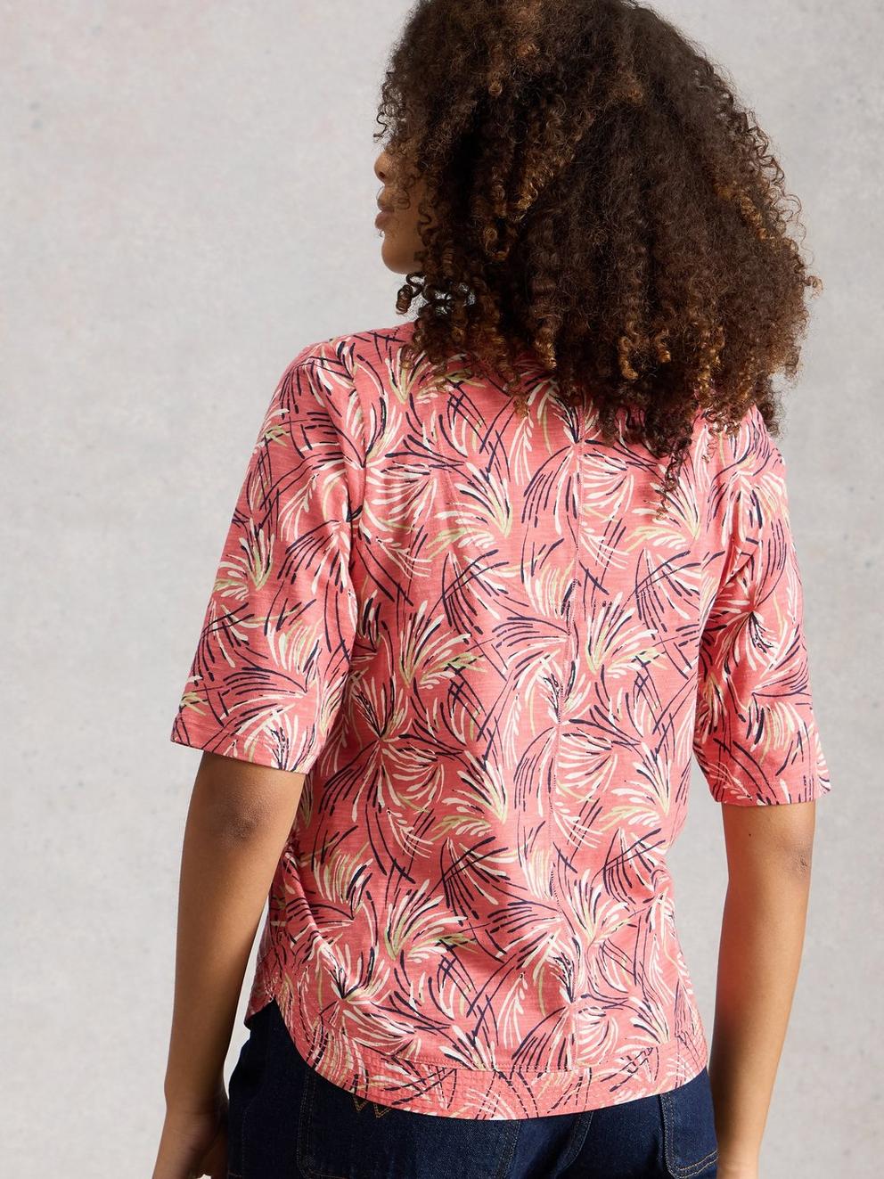 WEAVER NOTCH NECK SHORT SLEEVE TEE in PINK MLT - MODEL BACK