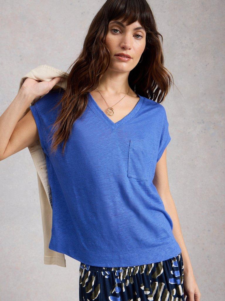 IRIS LINEN TEE in BRT BLUE - MODEL DETAIL