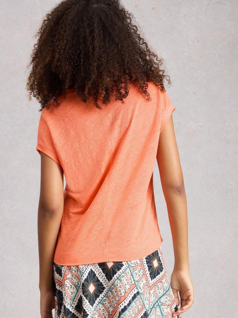 IRIS LINEN TEE in MID CORAL - MODEL BACK