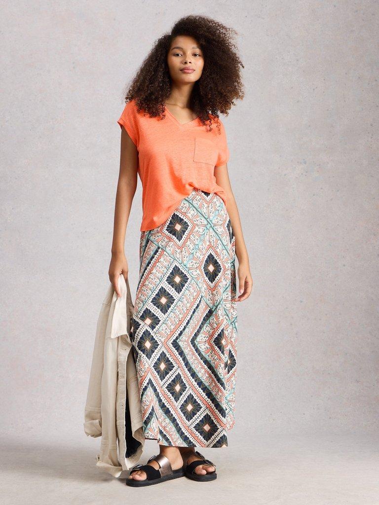 IRIS LINEN TEE in MID CORAL - MODEL FRONT