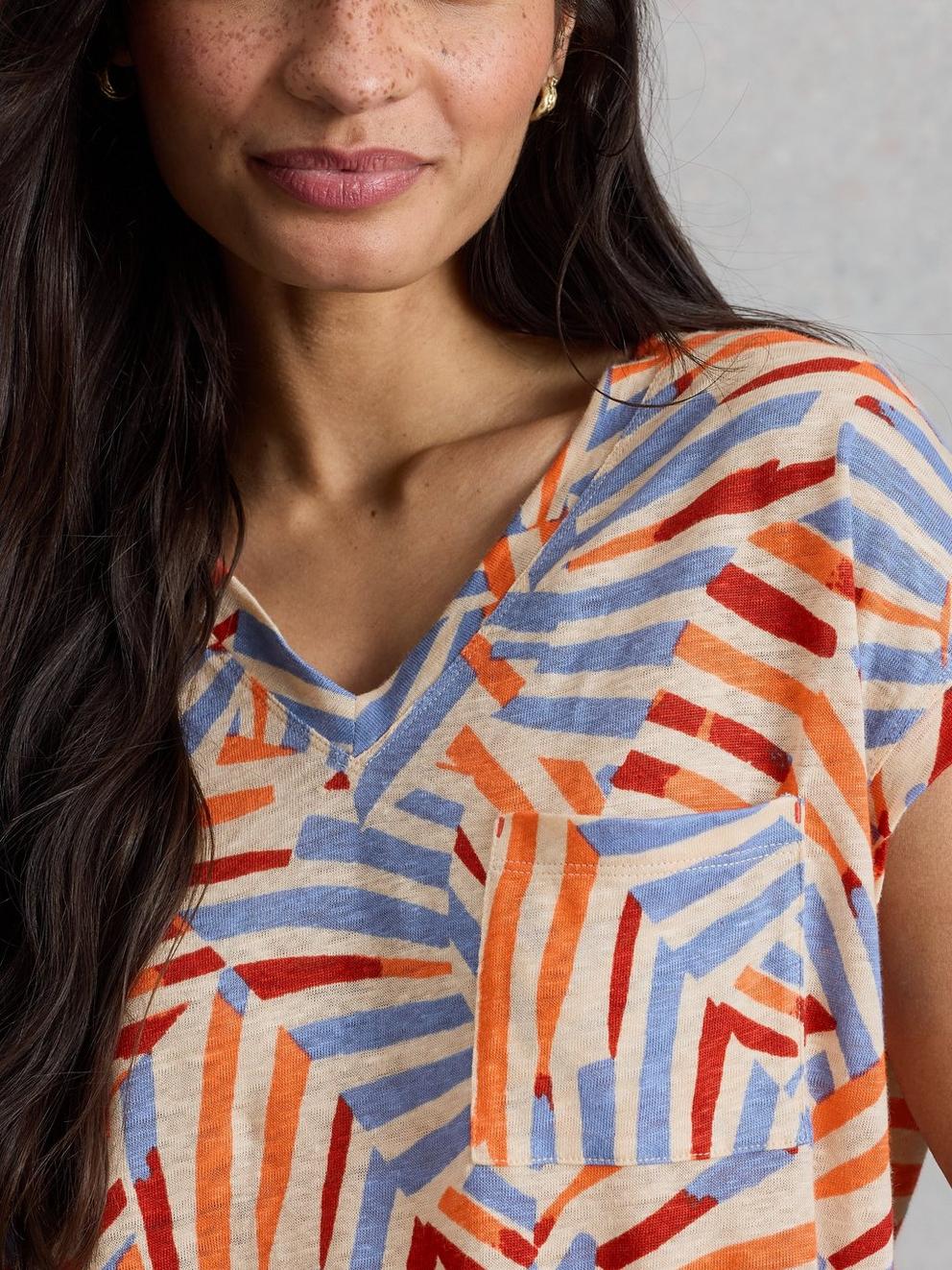 IRIS LINEN TEE in NAT MLT - MODEL DETAIL