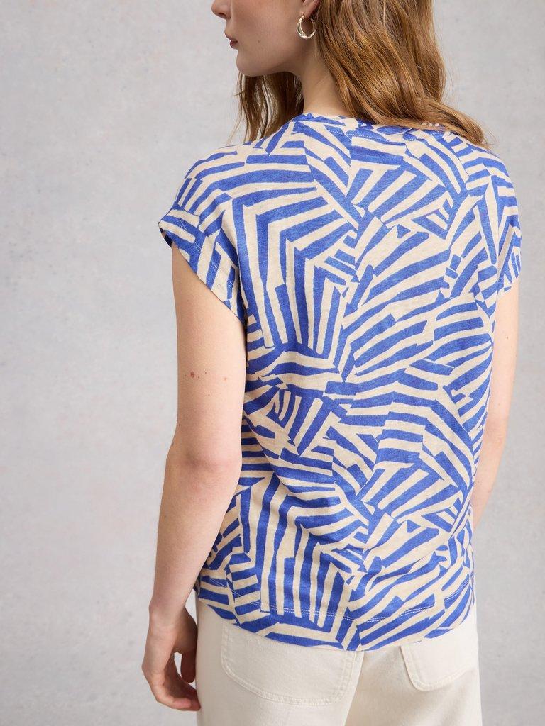 ROWAN LINEN TEE in BLUE PR - MODEL BACK