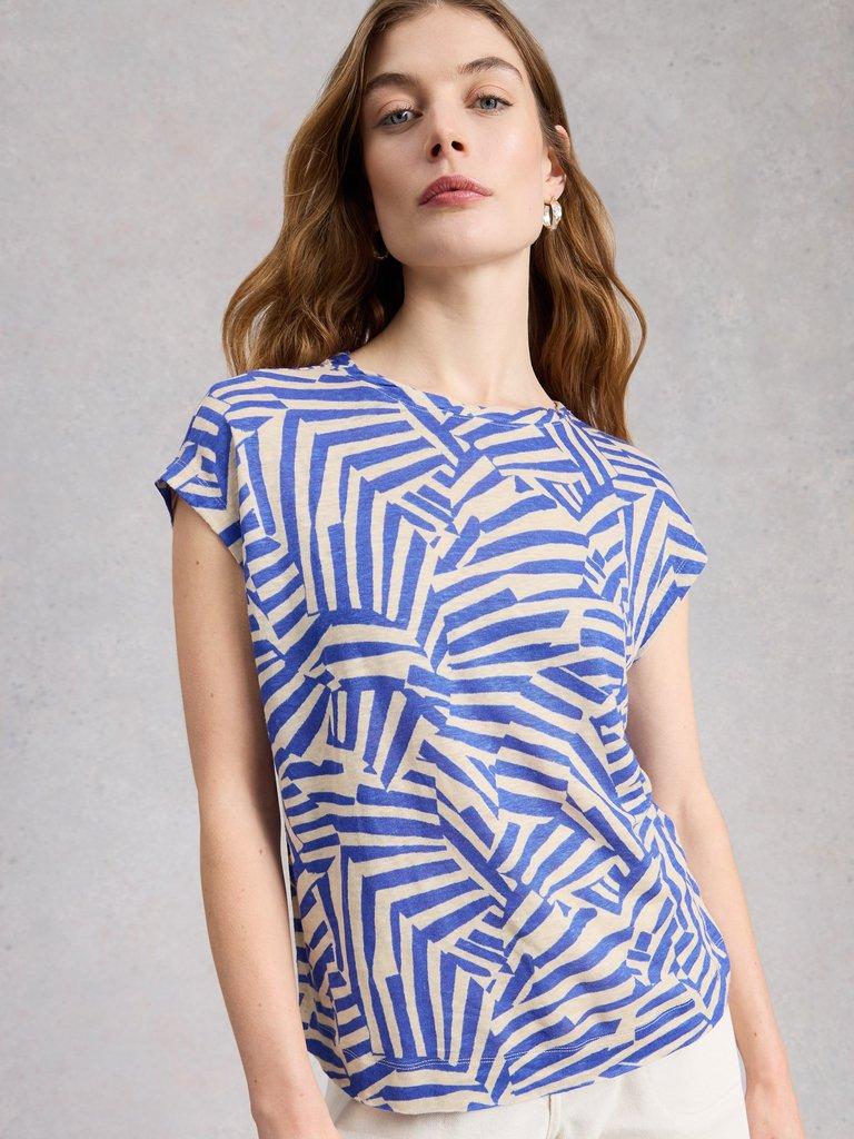 ROWAN LINEN TEE in BLUE PR - MODEL DETAIL