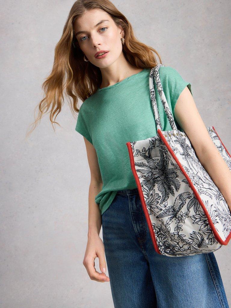 ROWAN LINEN TEE in MID TEAL - LIFESTYLE