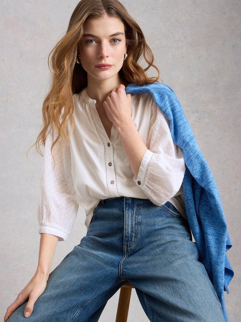 DAISY DOBBY MIX TOP in BRIL WHITE - LIFESTYLE