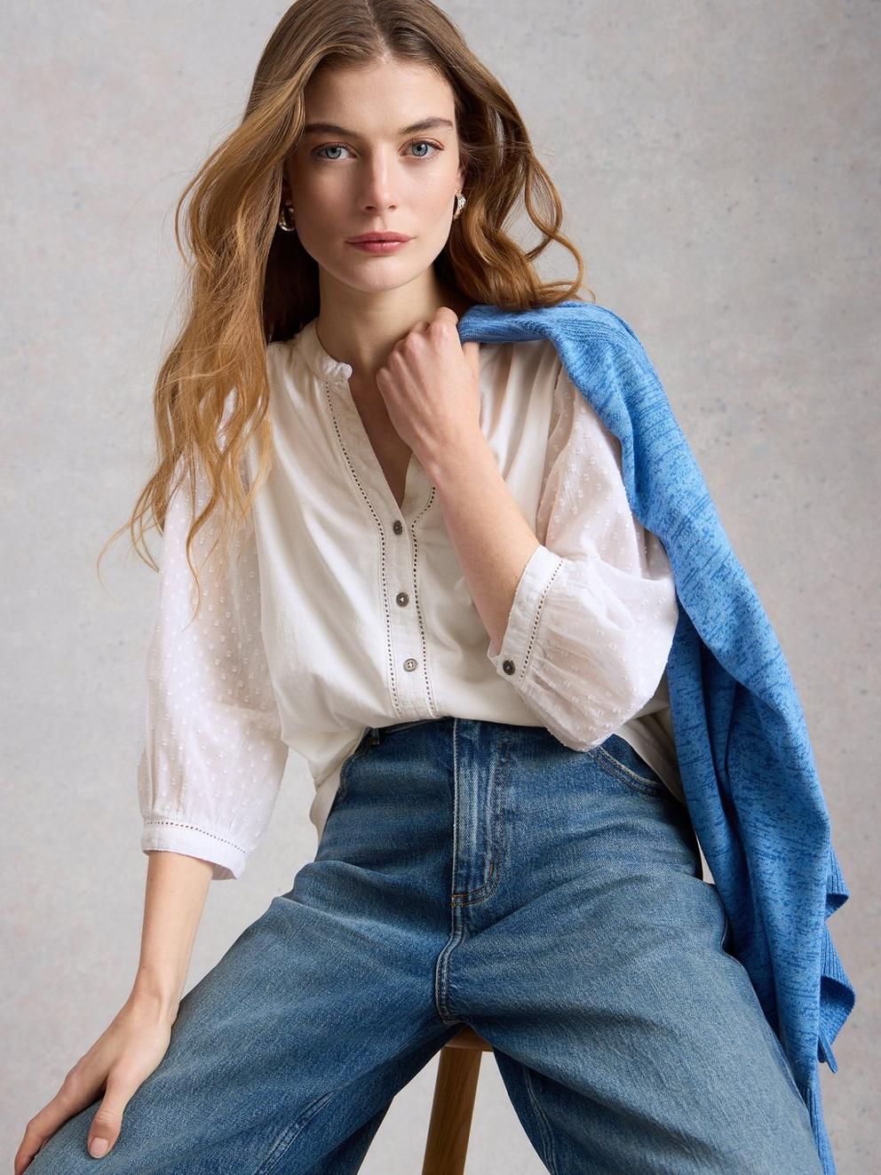 DAISY DOBBY MIX TOP in BRIL WHITE - LIFESTYLE