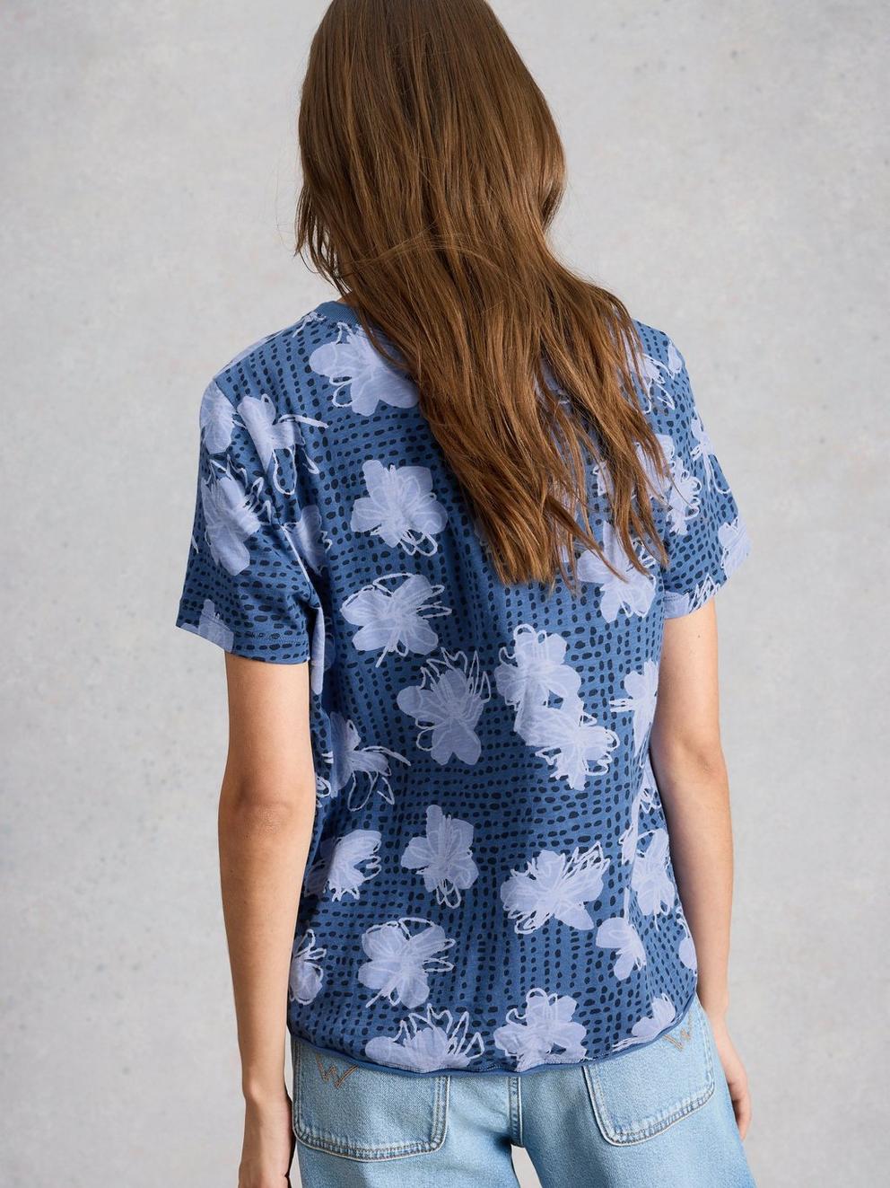 CLARA CREW NECK SHORT SLEEVE TEE in NAVY MULTI - MODEL BACK