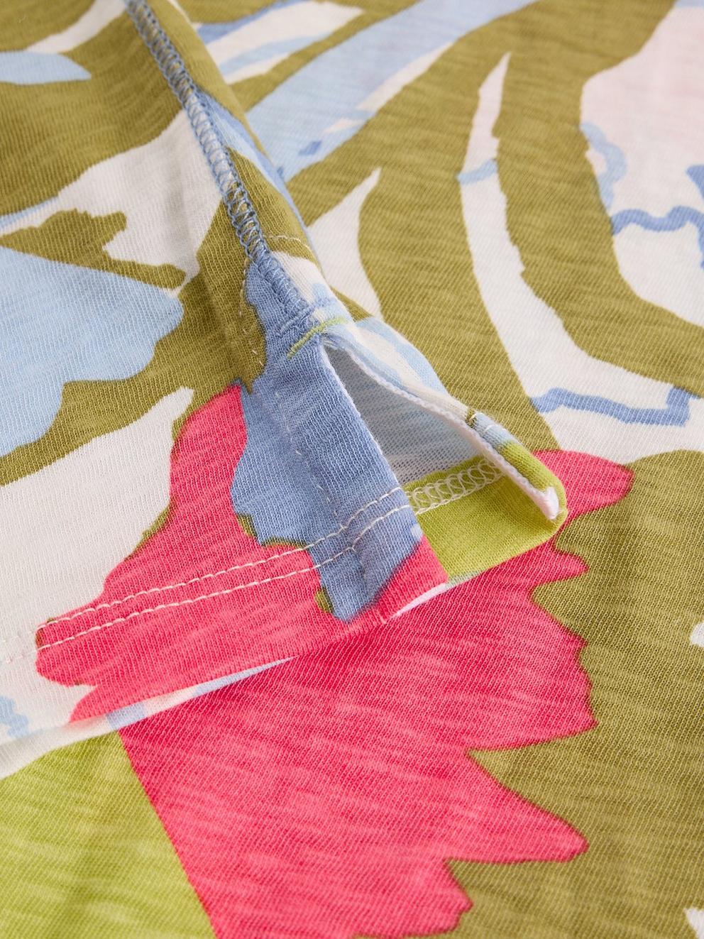 ABBIE CREW NECK PRINT TEE in IVORY MLT - FLAT DETAIL