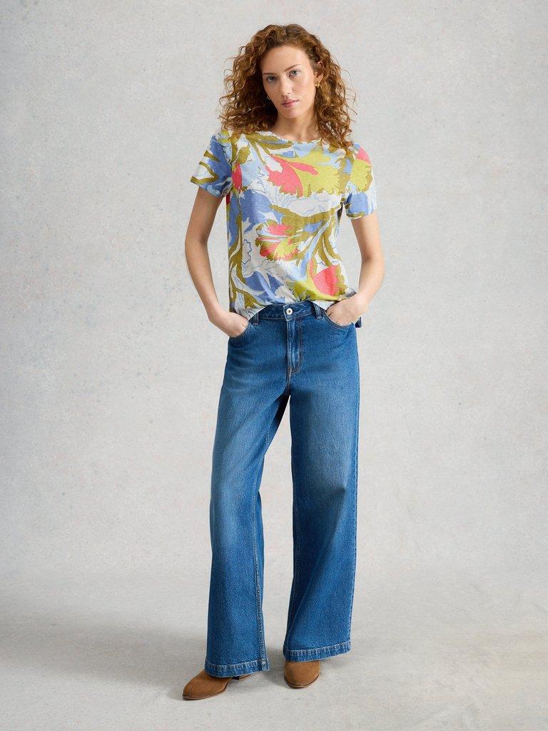 ABBIE CREW NECK PRINT TEE in IVORY MLT - MODEL FRONT