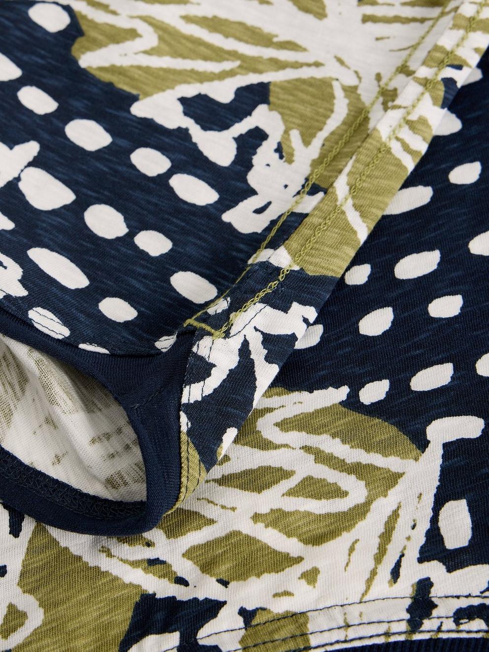 CLARA LONG SLEEVE TEE CREW NECK in GREEN PR - FLAT DETAIL