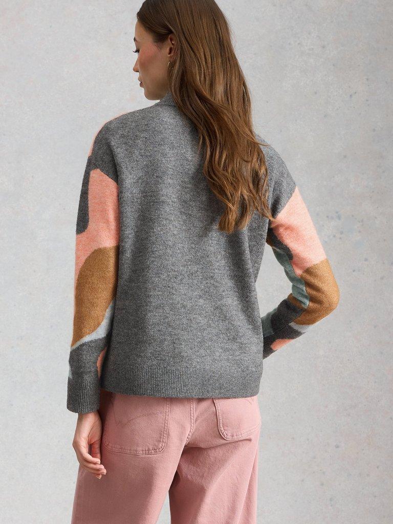 ARIA ABSTRACT JUMPER in GREY MLT - MODEL BACK