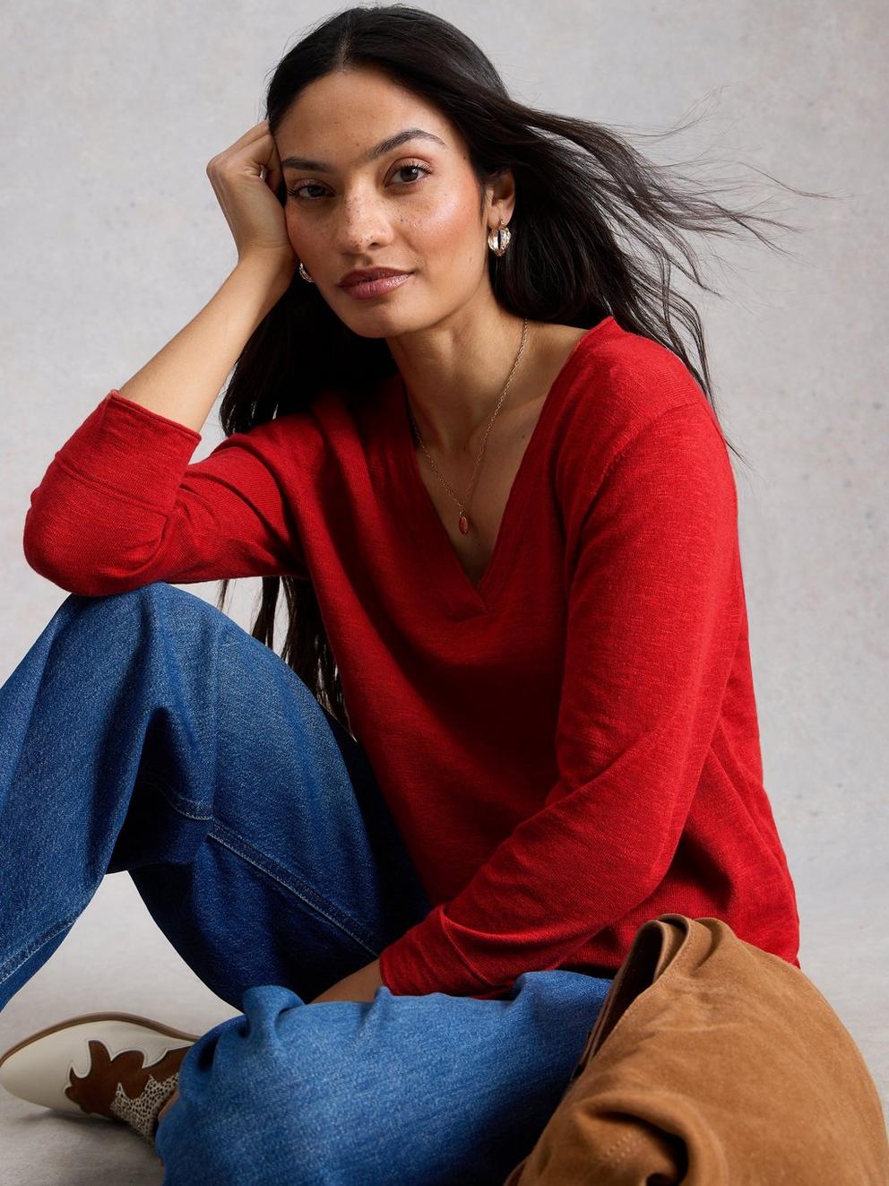 ELODY LINEN BLEND JUMPER in MID RED - LIFESTYLE