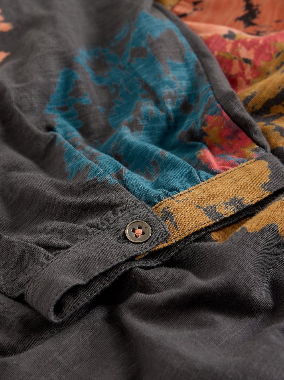 LARA V NECK TUNIC in GREY PR - FLAT DETAIL