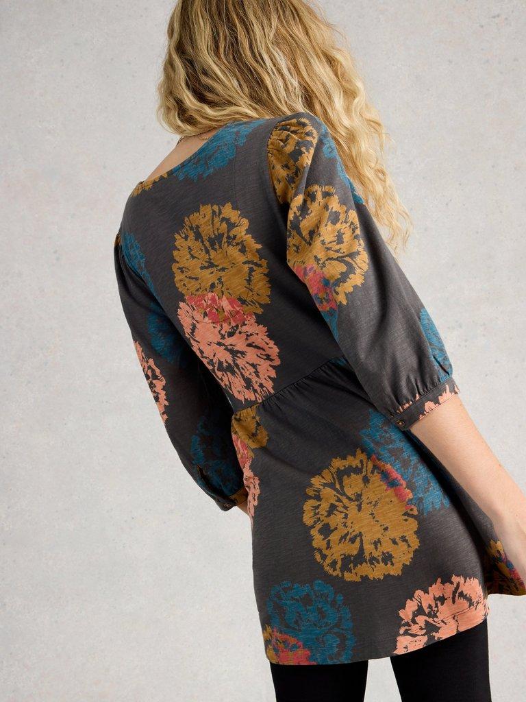 LARA V NECK TUNIC in GREY PR - MODEL BACK