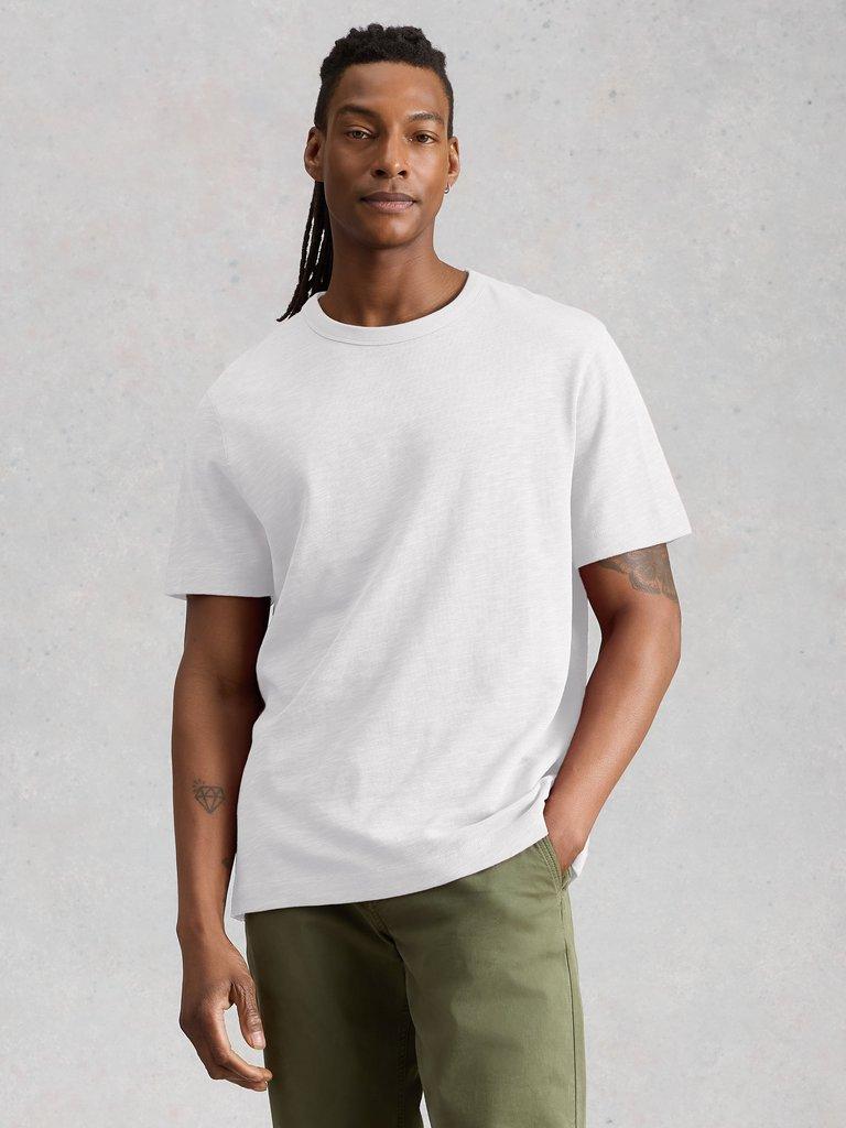 Harrington Relaxed Tee in BRIL WHITE - MODEL DETAIL