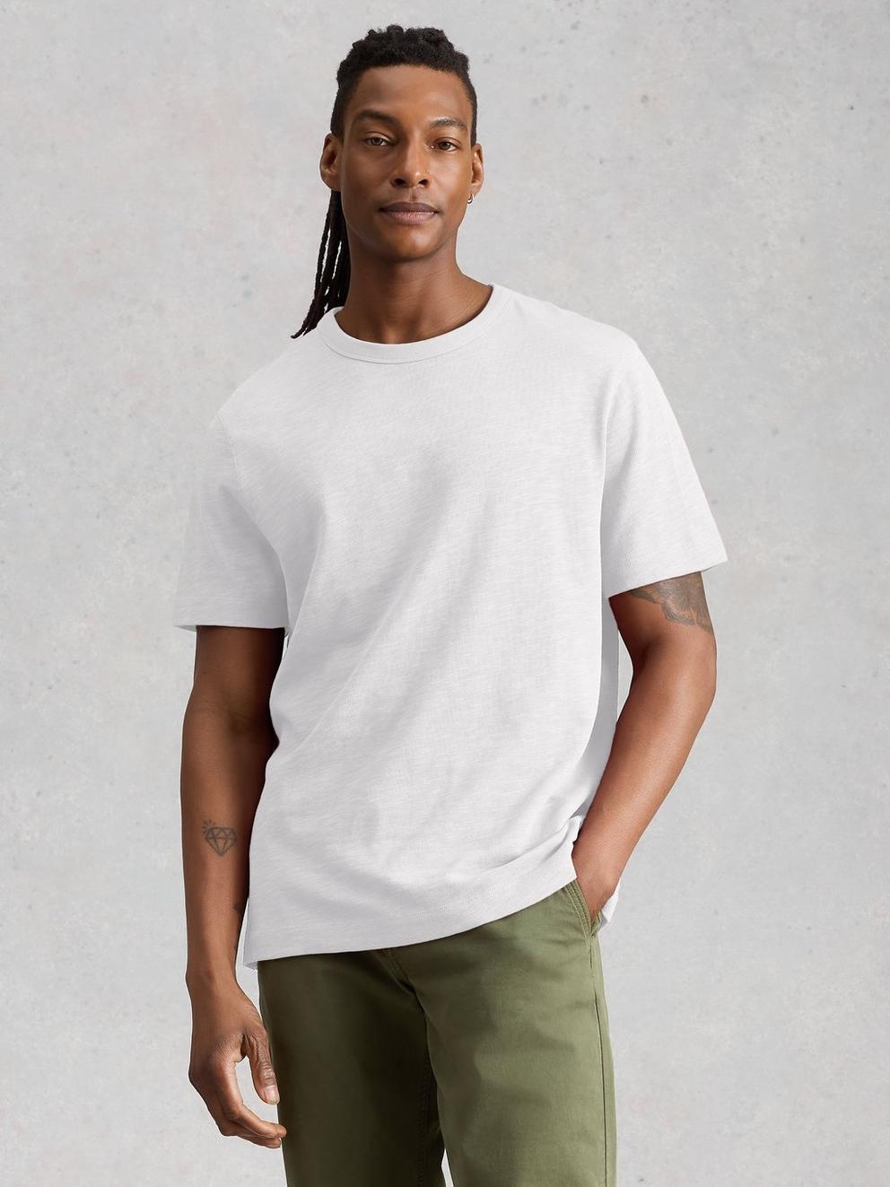 Harrington Relaxed Tee in BRIL WHITE - MODEL DETAIL